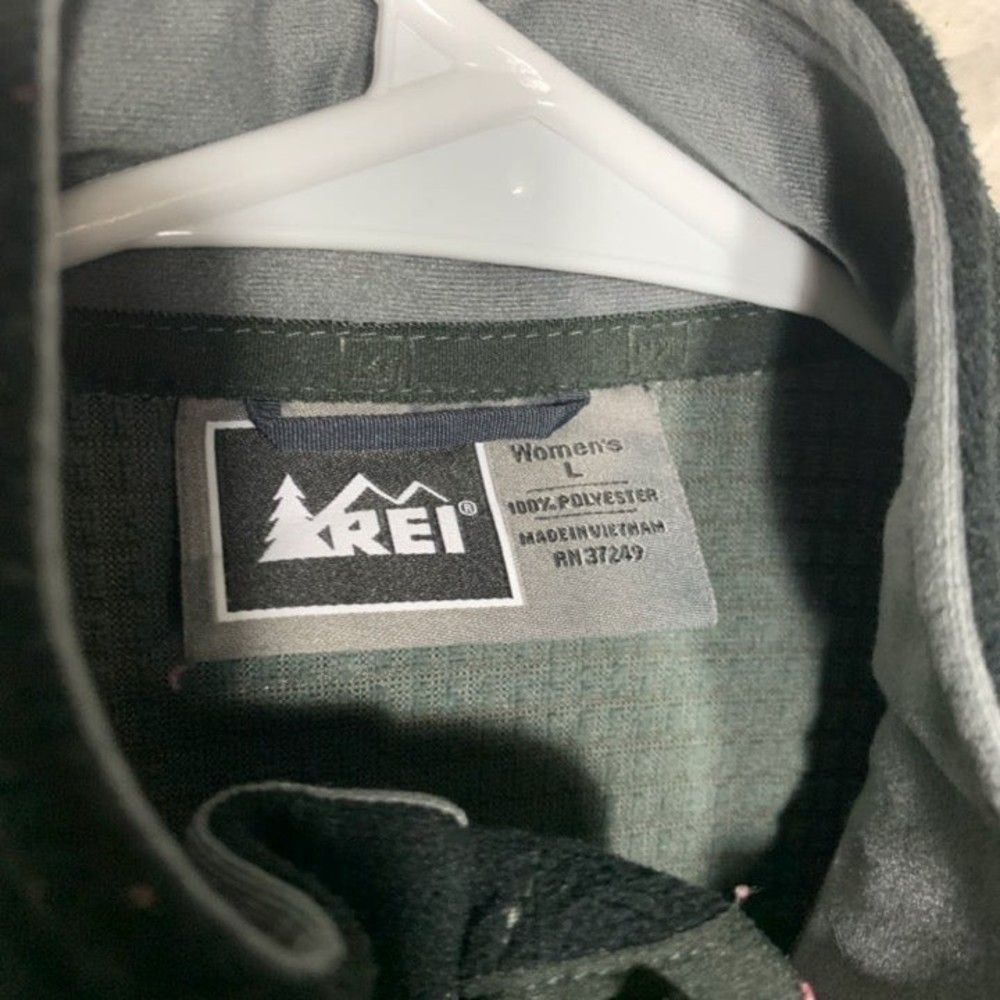 REI Black Zip Up Fleece Vest Large - Picture 2 of 7